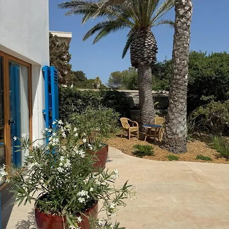 Exclusiva Frente Al Mar Con Jardin Y Piscina Villa *