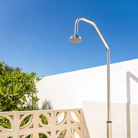 Exclusiva Frente Al Mar Con Jardin Y Piscina فيلة