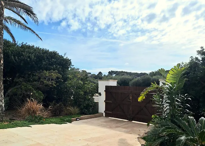 Exclusiva Frente Al Mar Con Jardin Y Piscina Κάλα Μπλάνκα