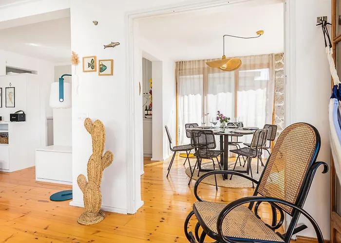 Exclusiva Frente Al Mar Con Jardin Y Piscina *