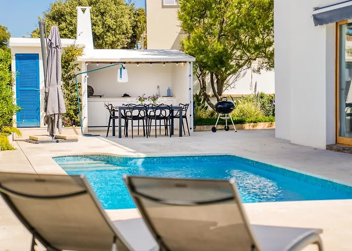 Exclusiva Frente Al Mar Con Jardin Y Piscina Βίλα *