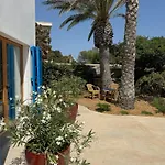 Exclusiva Frente Al Mar Con Jardin Y Piscina Villa *