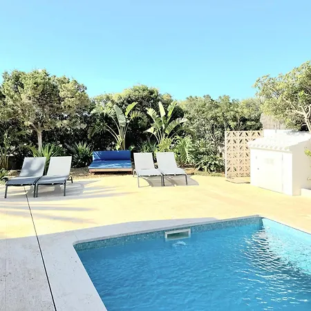 Exclusiva Frente Al Mar Con Jardin Y Piscina *