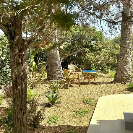 Exclusiva Frente Al Mar Con Jardin Y Piscina Villa Cala Blanca (Menorca)