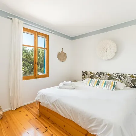 Villa Exclusiva Frente Al Mar Con Jardin Y Piscina *