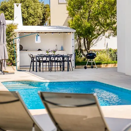 Exclusiva Frente Al Mar Con Jardin Y Piscina וילה *