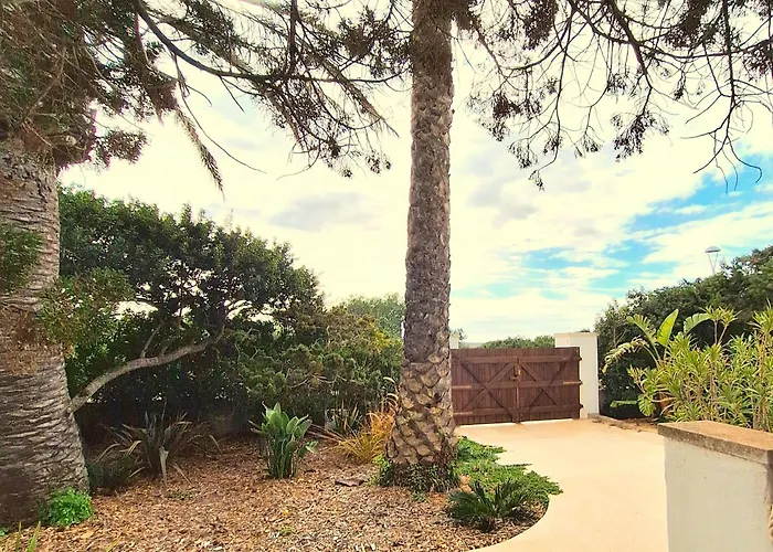 Villa Exclusiva Frente Al Mar Con Jardin Y Piscina *