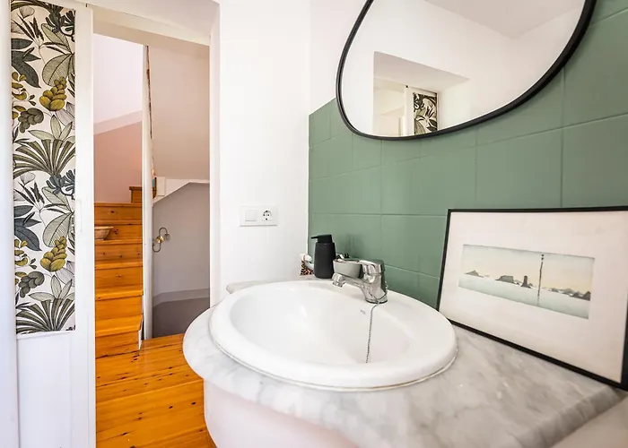 Exclusiva Frente Al Mar Con Jardin Y Piscina Cala Blanca (Menorca)