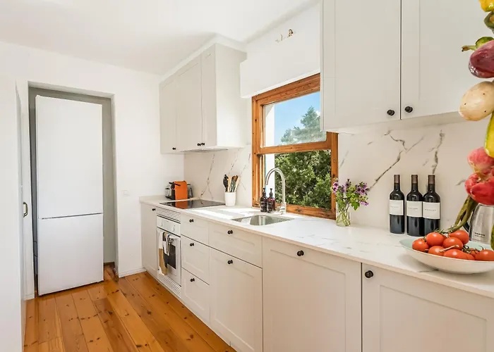 Villa Exclusiva Frente Al Mar Con Jardin Y Piscina