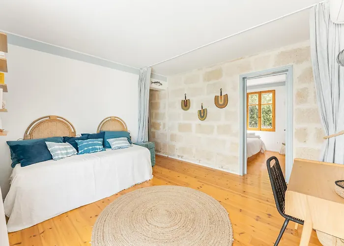 Villa Exclusiva Frente Al Mar Con Jardin Y Piscina Cala Blanca (Menorca)